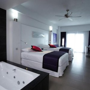 Riu Palace Peninsula Cancun All Inclusive - Rooms equiped with Jacuzzi