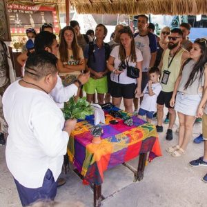 Chichen Itza Tour - featuring all inclusive meal