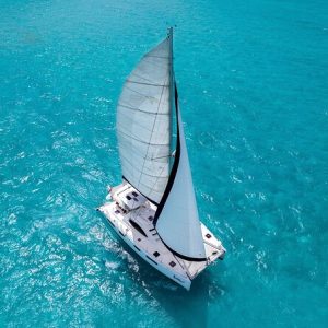 Isla Mujeres Luxury Catamaran Sailing plus Lunch and Open Bar - Cancun Tour